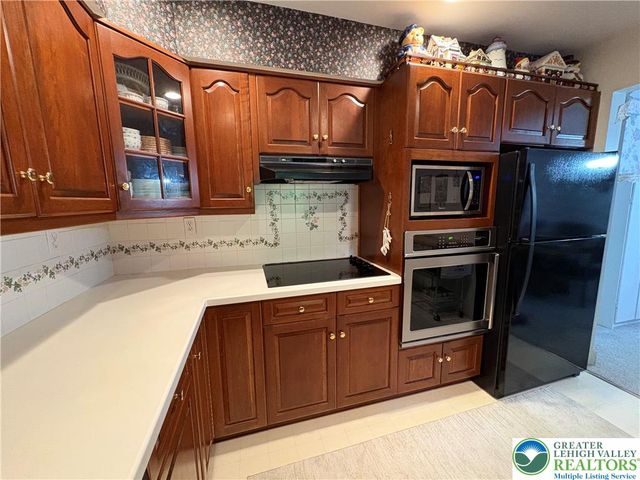 2823 Whitemarsh Place, Lower Macungie Twp, PA 18062