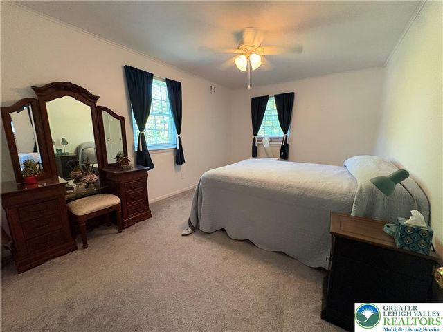 2823 Whitemarsh Place, Lower Macungie Twp, PA 18062