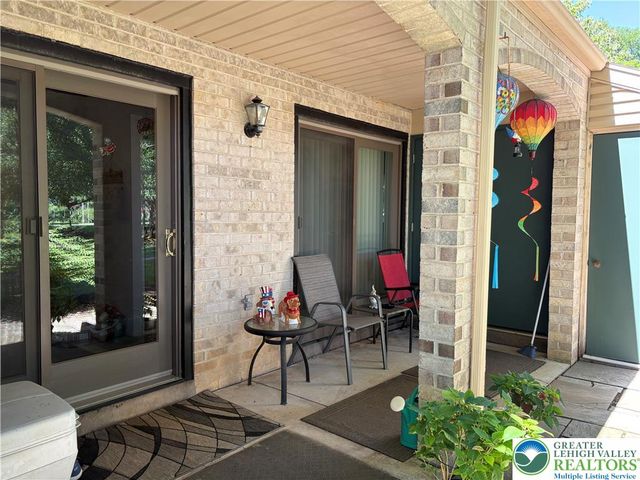 2823 Whitemarsh Place, Lower Macungie Twp, PA 18062