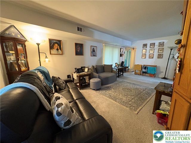 2823 Whitemarsh Place, Lower Macungie Twp, PA 18062