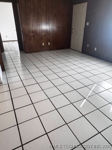 505 S Ashwood Street, Marietta, OK 73448