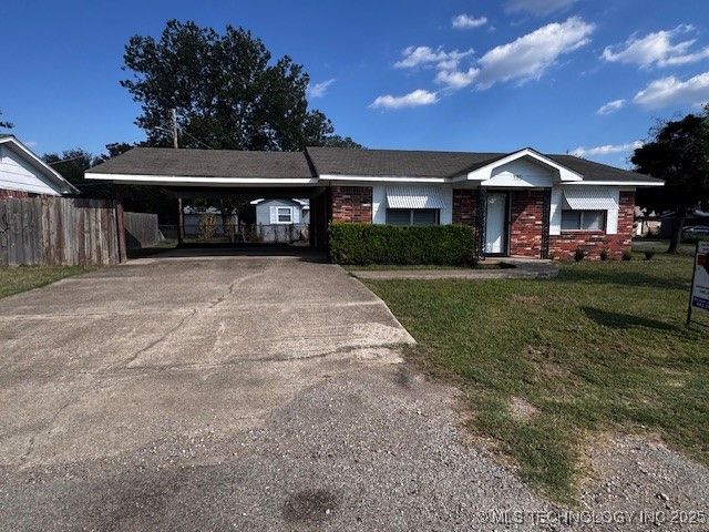 505 S Ashwood Street, Marietta, OK 73448