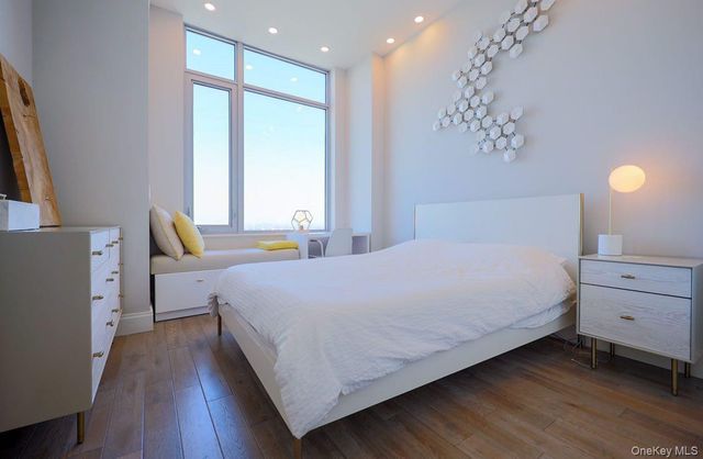 1501 Voorhies Avenue 21B, Brooklyn, NY 11235