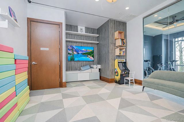 1501 Voorhies Avenue 21B, Brooklyn, NY 11235