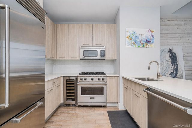 1501 Voorhies Avenue 21B, Brooklyn, NY 11235