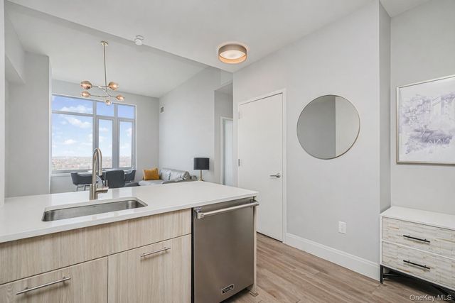 1501 Voorhies Avenue 21B, Brooklyn, NY 11235