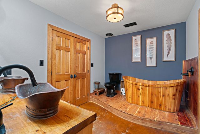 8757 S FM 1189, Lipan, TX 76462