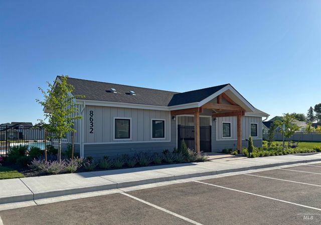 8613 E Love Ct, Nampa, ID 83687