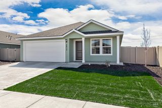 8613 E Love Ct, Nampa, ID 83687