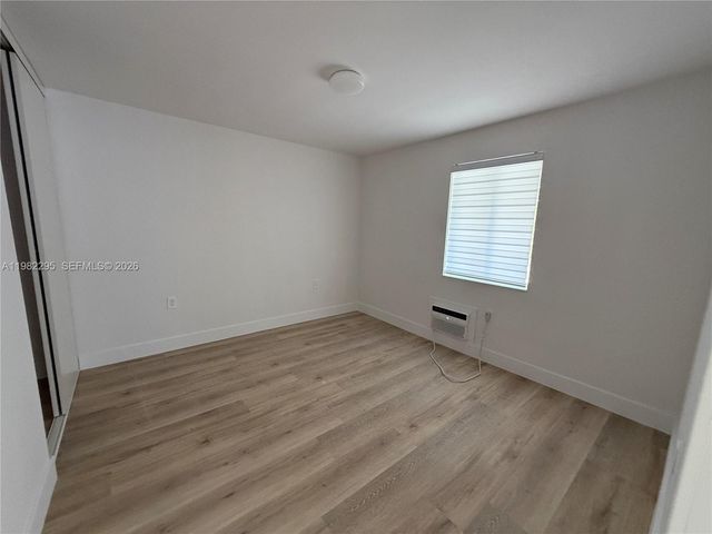 1300 NE 110th St 8, Miami, FL 33161