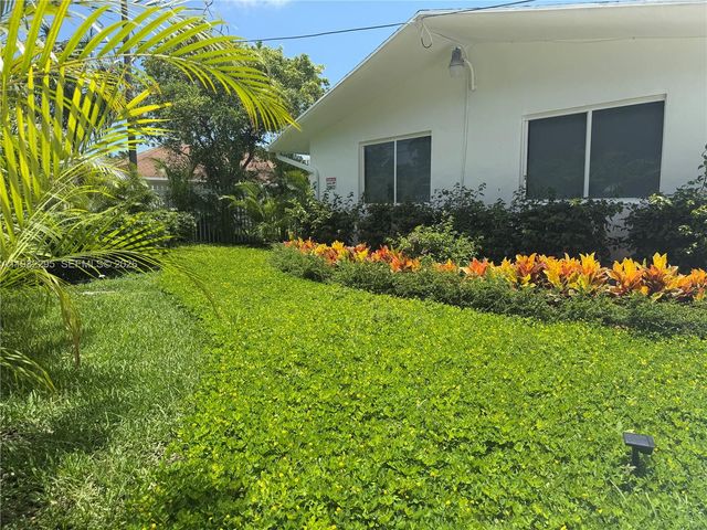 1300 NE 110th St 8, Miami, FL 33161