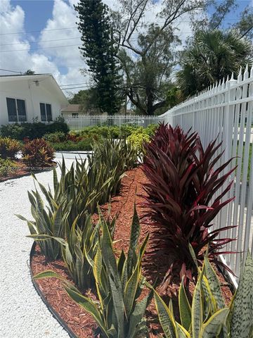 1300 NE 110th St 8, Miami, FL 33161