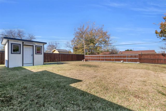 6347 Fenway Street, Dallas, TX 75217