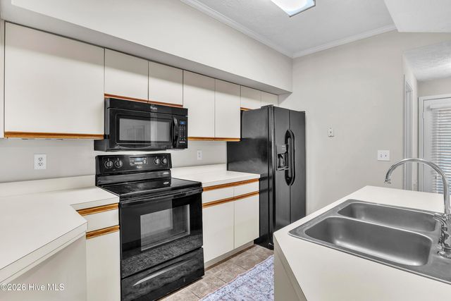 183 Longstreet Drive 101, Wilmington, NC 28412