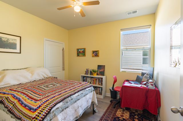 7076 Lang Ave, White House, TN 37188