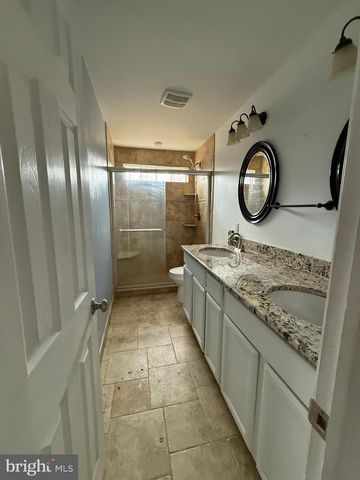 892 ESTATES, Hamilton, NJ 08690