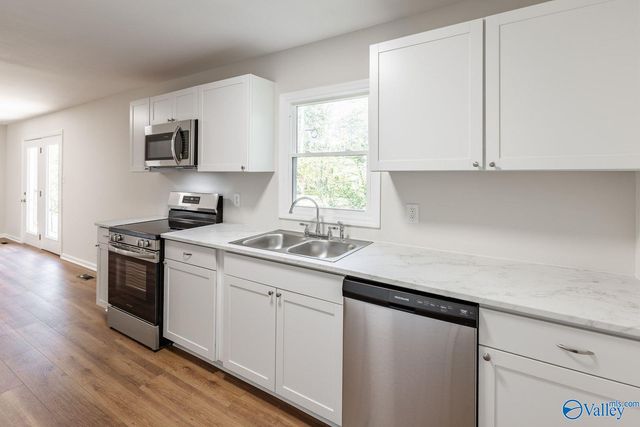 2114 NW Linde Street, Huntsville, AL 35810