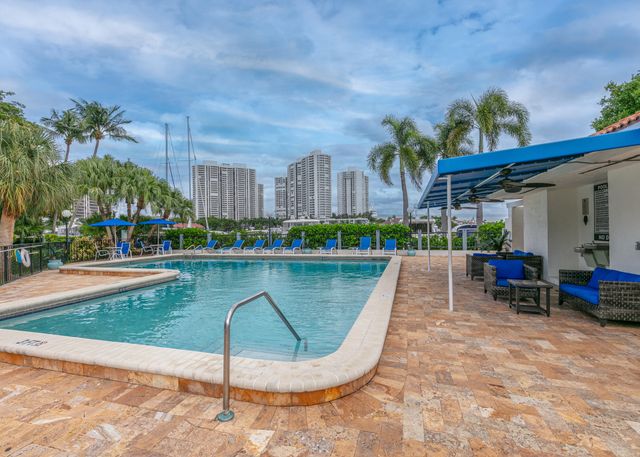 3545 MAGELLAN Circle 352-5, Aventura, FL 33180