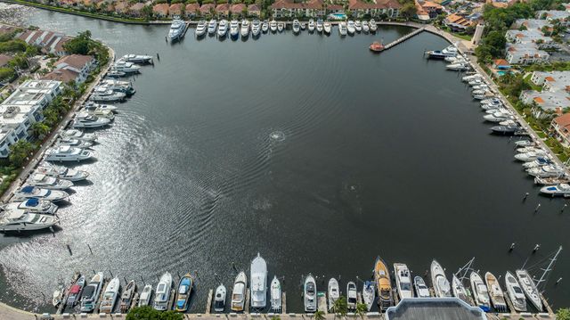 3545 MAGELLAN Circle 352-5, Aventura, FL 33180