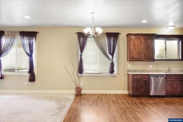 3571 Anchor Ct NE, Salem, OR 97305