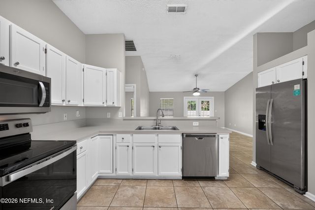 398 WILLOW GREEN Drive, Orange Park, FL 32073