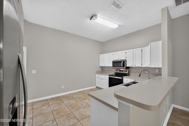 398 WILLOW GREEN Drive, Orange Park, FL 32073