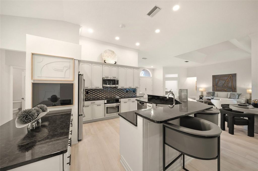 6660 SAINT JAMES CROSSING