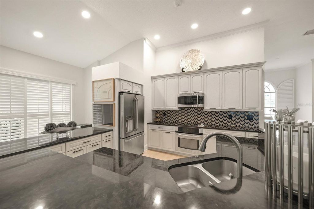 6660 SAINT JAMES CROSSING