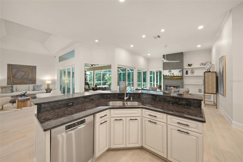 6660 SAINT JAMES CROSSING