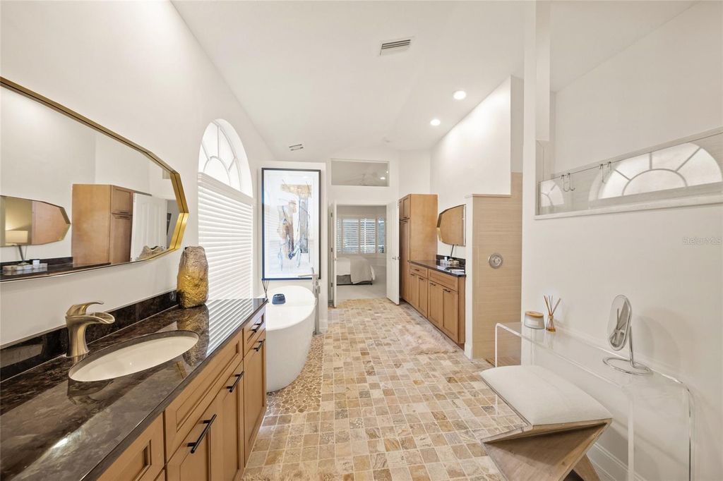 6660 SAINT JAMES CROSSING