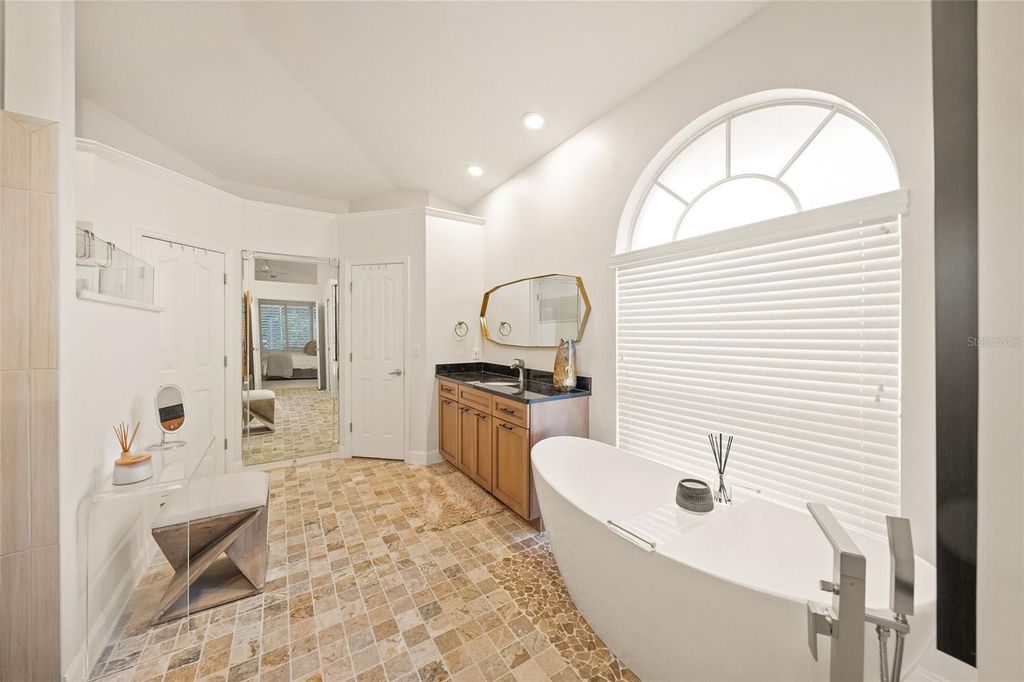 6660 SAINT JAMES CROSSING