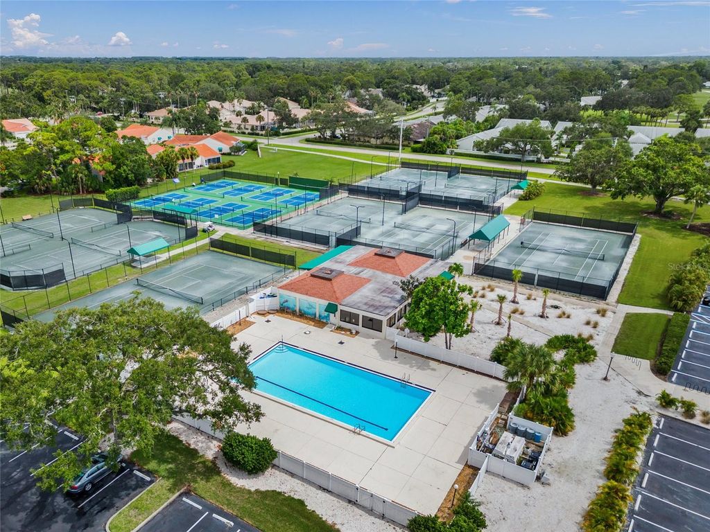 6660 SAINT JAMES CROSSING