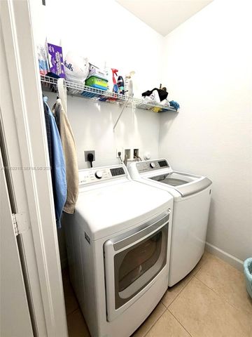 10780 NW 74th Ln, Doral, FL 33178