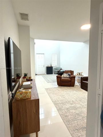 10780 NW 74th Ln, Doral, FL 33178