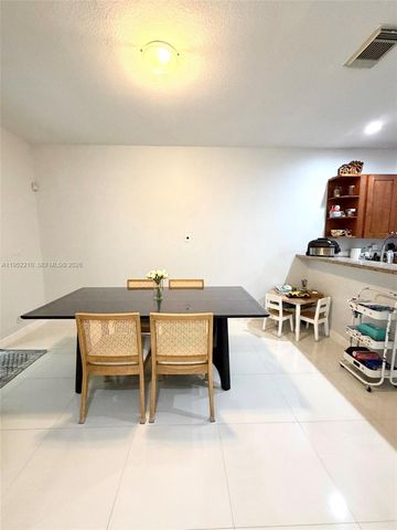 10780 NW 74th Ln, Doral, FL 33178