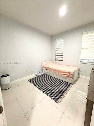 10780 NW 74th Ln, Doral, FL 33178