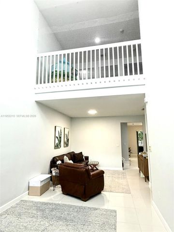 10780 NW 74th Ln, Doral, FL 33178