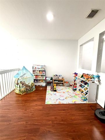 10780 NW 74th Ln, Doral, FL 33178