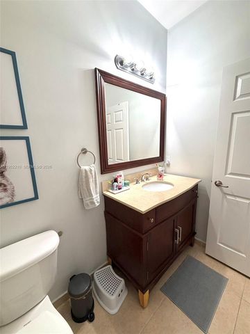 10780 NW 74th Ln, Doral, FL 33178