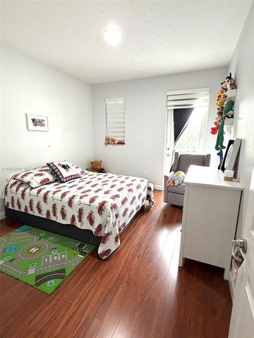 10780 NW 74th Ln, Doral, FL 33178