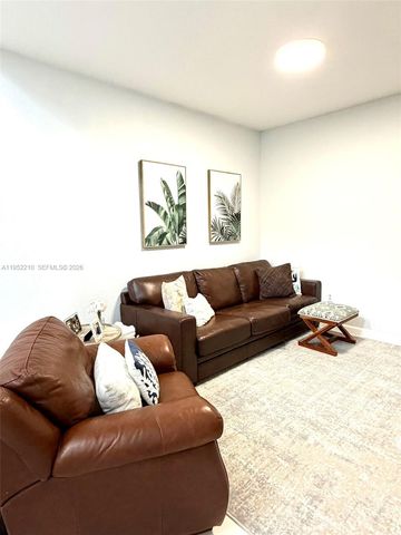 10780 NW 74th Ln, Doral, FL 33178