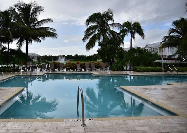 10780 NW 74th Ln, Doral, FL 33178