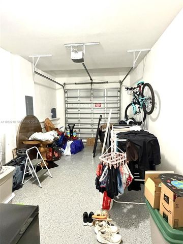 10780 NW 74th Ln, Doral, FL 33178