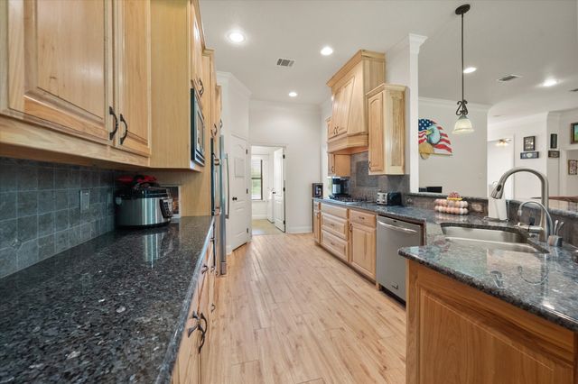 548 Mckittrick Court, Godley, TX 76044