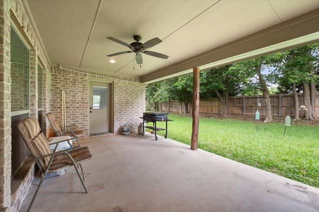 548 Mckittrick Court, Godley, TX 76044