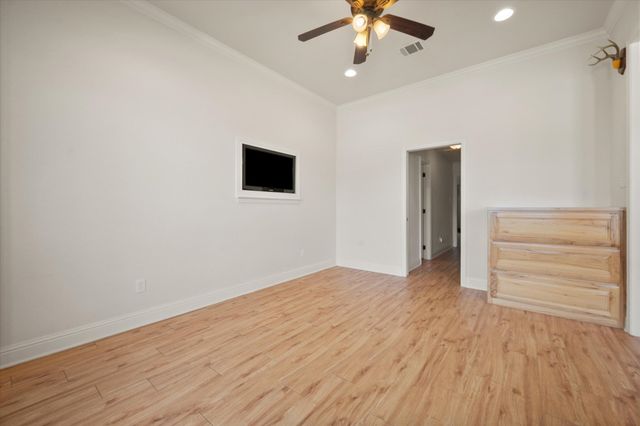 548 Mckittrick Court, Godley, TX 76044