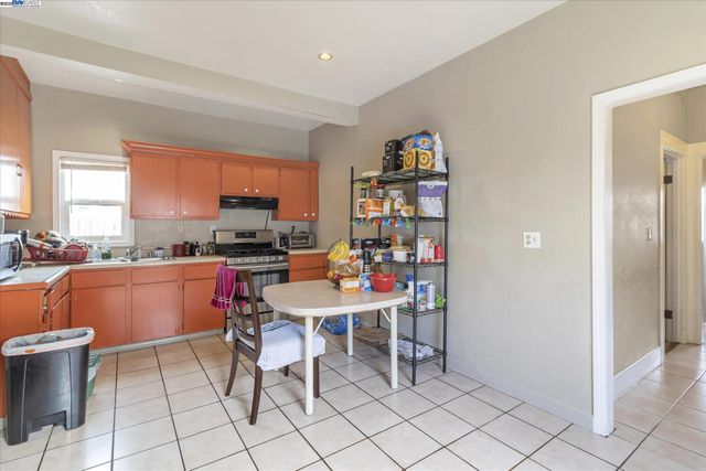 917 26Th Ave, Oakland, CA 94601