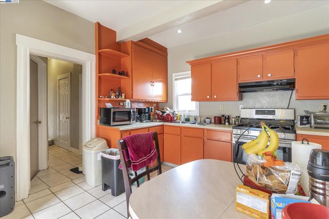 917 26Th Ave, Oakland, CA 94601