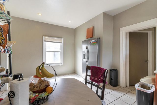 917 26Th Ave, Oakland, CA 94601