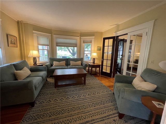35 Annandale Road, Newport, RI 02840
